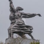 Памятник «Рабочему и колхознице»