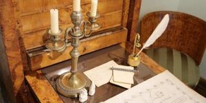 Москва приняла выставку антиквариата